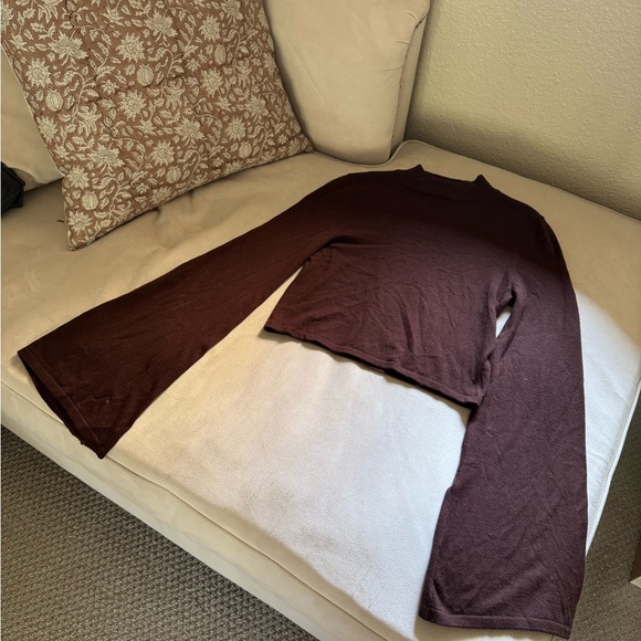Tularosa Brown Bell Sleeve Sweater - Picture 1 of 2